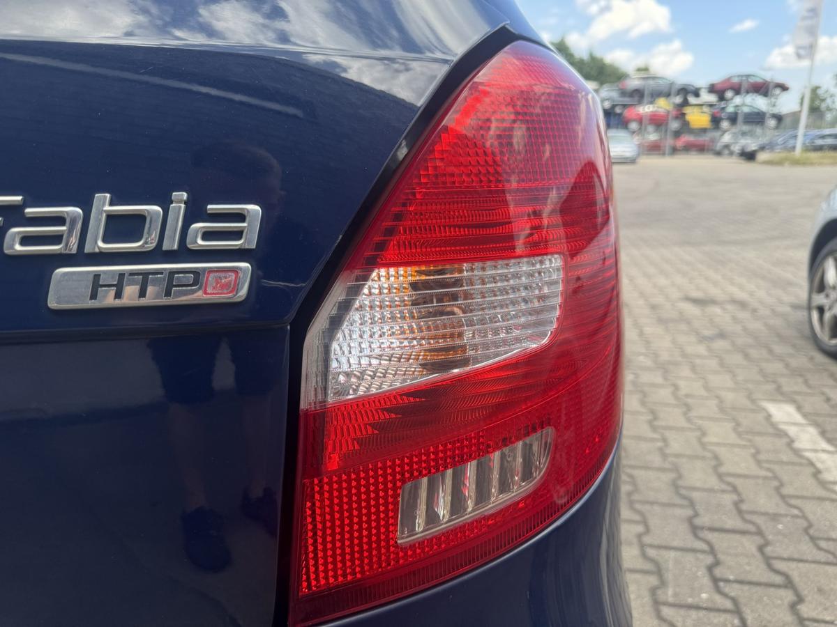 Skoda Fabia 2 5J original R&uuml;cklicht R&uuml;ckleuchte Schlussleuchte rechts Kombi Bj.2010